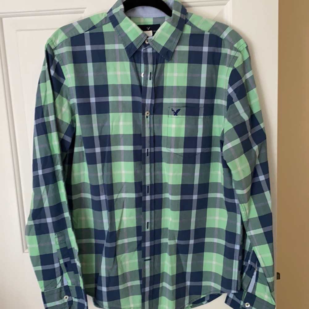Men’s size Medium button down Oxford shirt.
